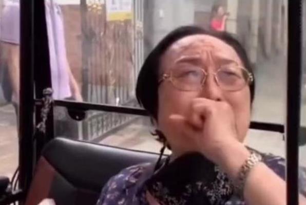 老花鏡不能隨意佩戴，按照年齡度數(shù)購買不準(zhǔn)確