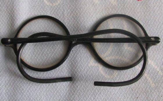 漸進老花鏡可以長時間佩戴嗎? 漸進老花鏡可以長時間佩戴嗎?