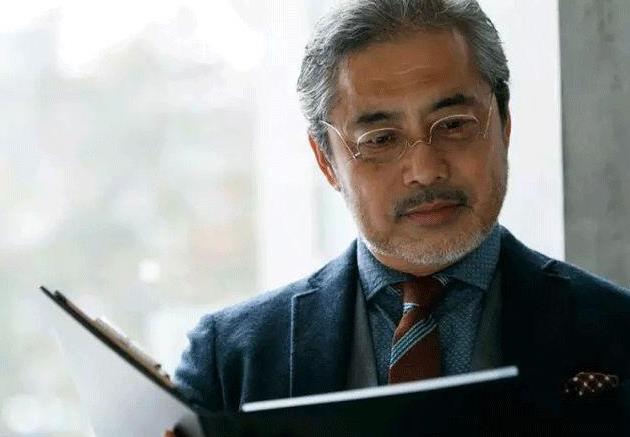 500度近視又老花，戴上美麗島多焦鏡煩惱全解決，46歲的周先生樂壞了