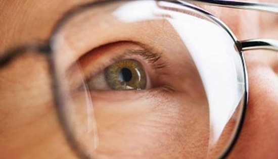 美麗島多焦鏡：人到中年警惕老花眼提前來襲，多焦鏡攻克老花煩惱