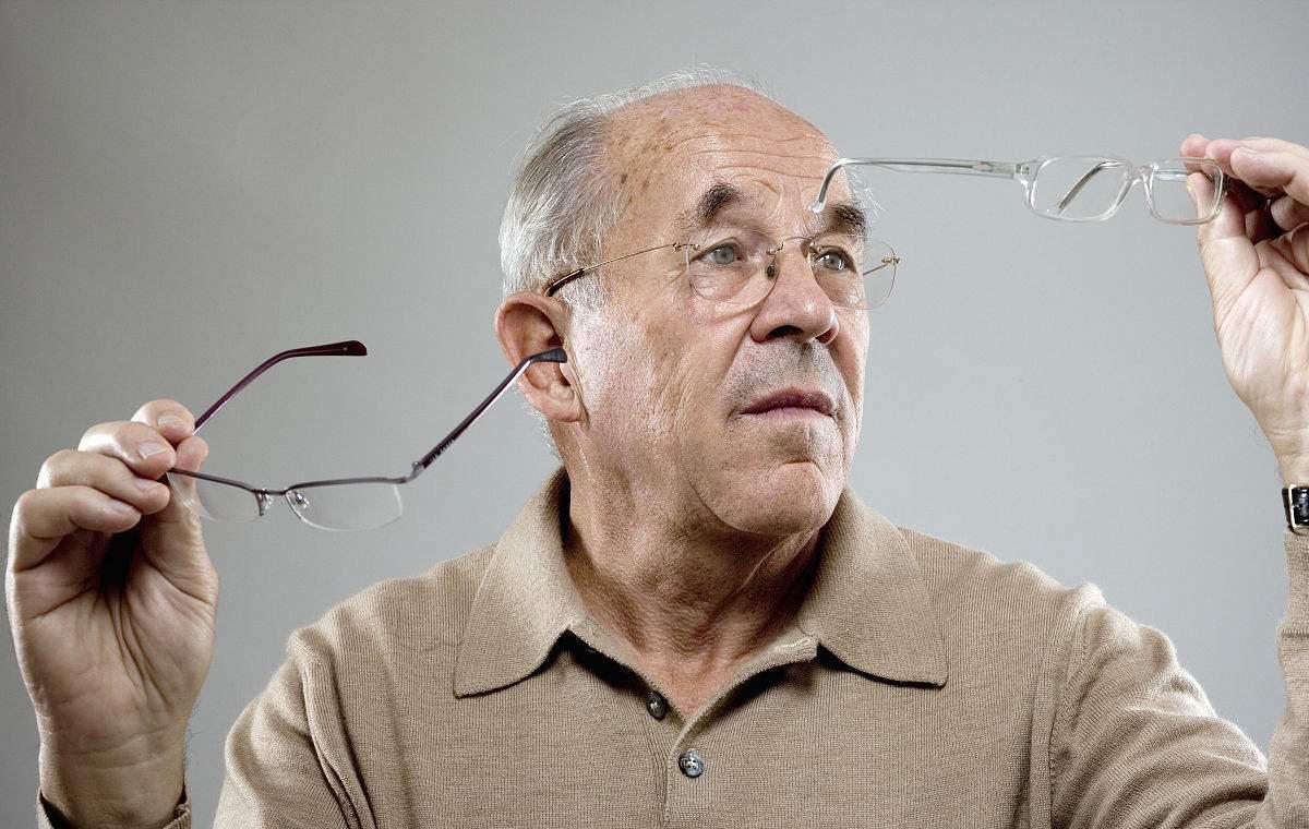 老花鏡不需要特意配，隨便試戴就能購買嗎？