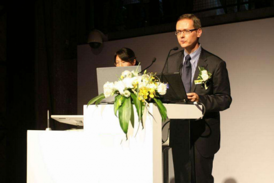 美麗島多焦鏡:十六年的堅(jiān)守，只為老花眼打磨一副多焦鏡