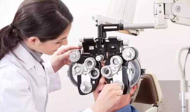 中老年人怎么配老花眼鏡才合適？