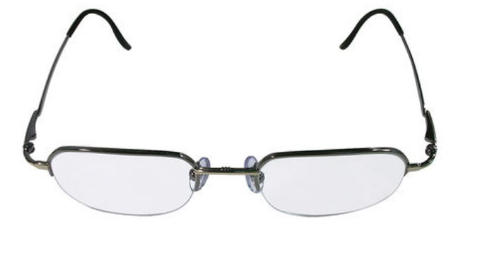 美麗島多焦鏡：老花眼配戴老花鏡，千萬不要網(wǎng)購成品鏡